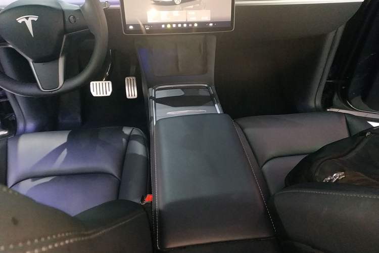 Used Tesla Model Y 2024 Rear-Wheel-Drive Version
