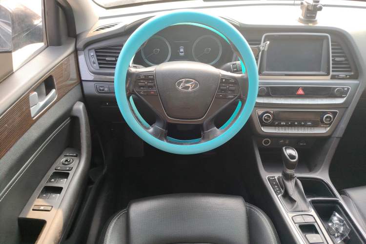 Used Hyundai Sonata Plug-in Hybrid 2018 2.0 PHS Smart Connect Version China VI Standard Steering Wheel