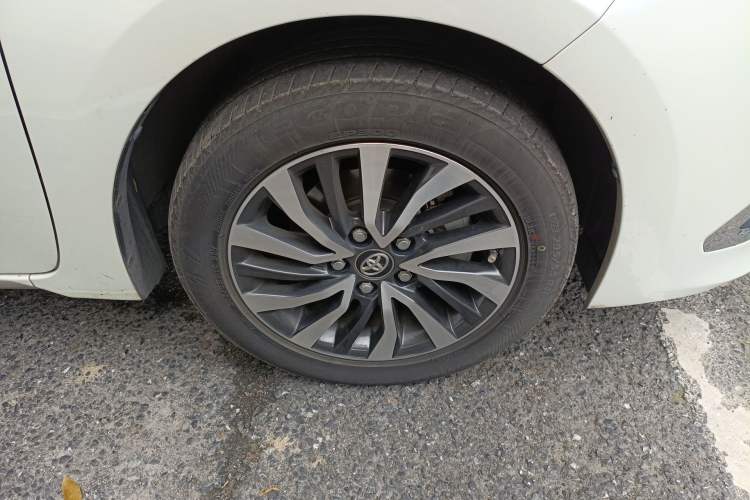 Used Toyota Corolla 2017 Revised Dual-Engine 1.8L E-CVT Luxury Edition Exterior 1