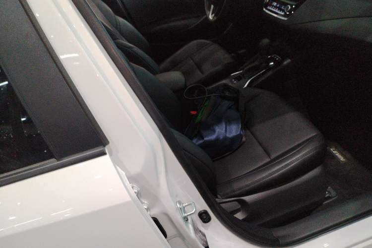 Used Toyota Levin 2024 Smart Electric Hybrid Dual-Engine 1.8L Luxury Edition
