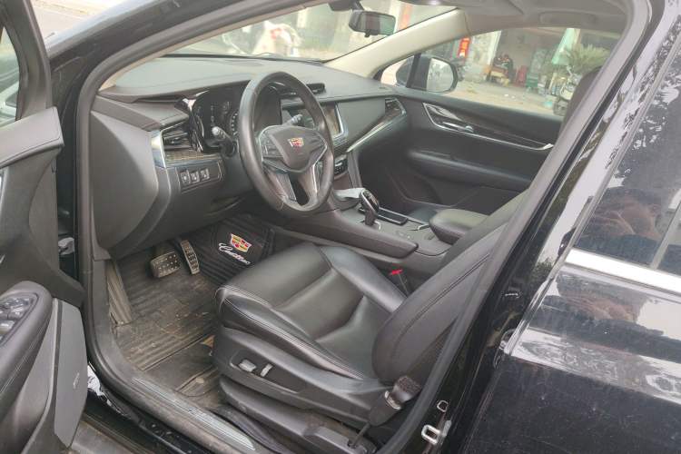 Used Cadillac XT5 2018 25T Luxury Model