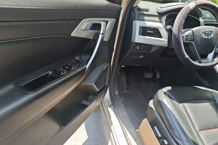 Used Geely Auto Emgrand X7 Sport 2018 1.8TD Automatic Two-Wheel Drive Smart Connect 4G Internet Edition