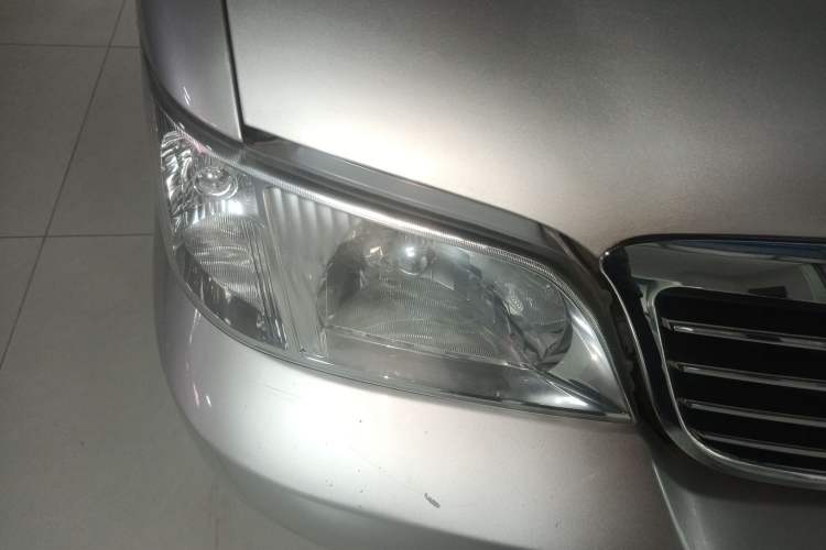 Used Buick GL8 2005 2.5L CT1 Comfort Model Right Front Headlight