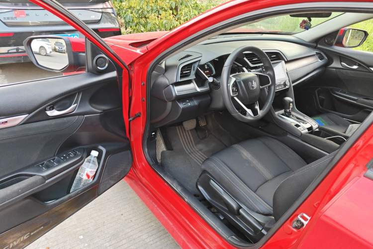 Used Honda Civic 2016 220TURBO CVT Luxury Edition
