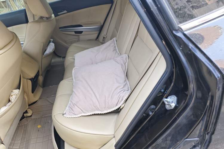 Used Honda Crosstour 2012 2.4L Luxury Edition Left Rear Seat