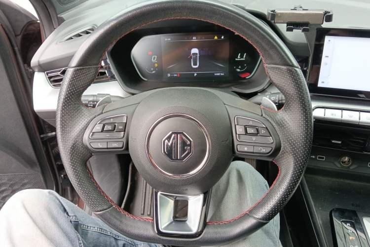 Used MG 5 2022 300TGI DCT Chao Yue Luxury Edition Steering Wheel