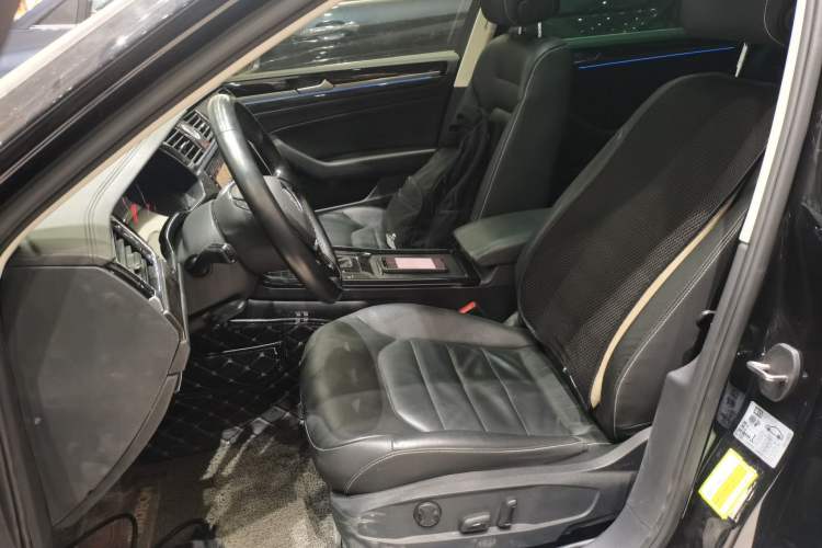 Used Volkswagen Phideon 2018 Revised Version 380TSI Two-Wheel Drive Business Edition
