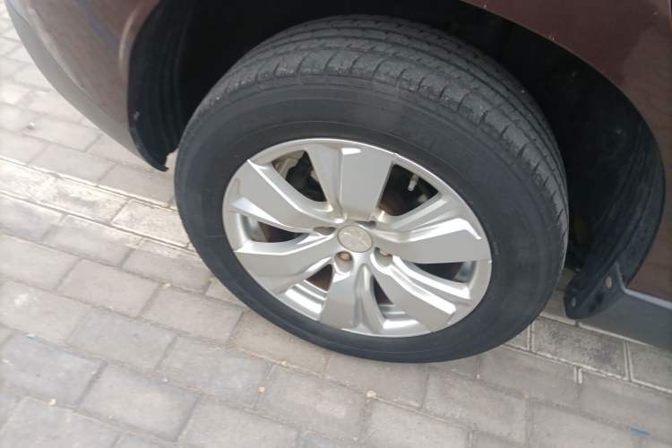 Used Peugeot 2008 2014 1.6L Automatic Fashion Edition
