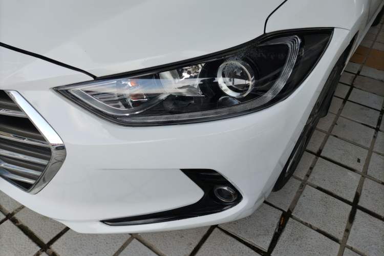 Used Hyundai Elantra (6th Generation / Lingdong) 2018 1.6L Automatic 15th Anniversary Special Edition Left Front Headlight