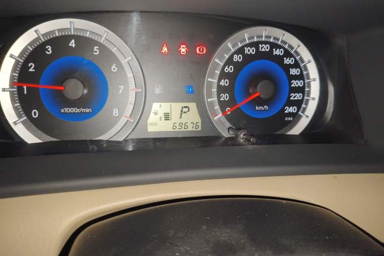 Used Toyota Corolla EX 2013 1.6L Automatic Excellence Edition Odometer Close Up