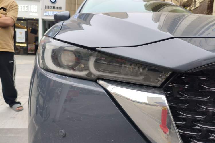 Used Mazda CX-5 2024 2.5L Automatic Two-Wheel Drive ZhiZun Version Right Front Headlight