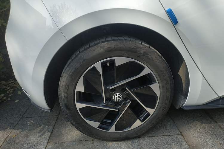Used Volkswagen ID.3 2025 Smart Version Pure & Intelligent Enjoyment Edition Right Rear Wheel Hub