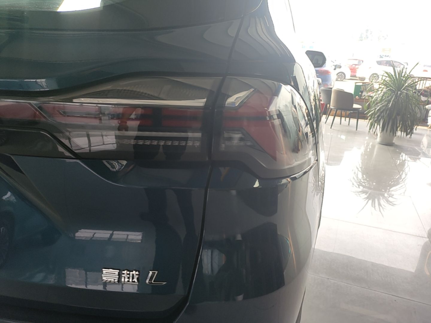 Geely Auto Haoyue L 2024 2.0T DCT Prestige Version — снимка 9