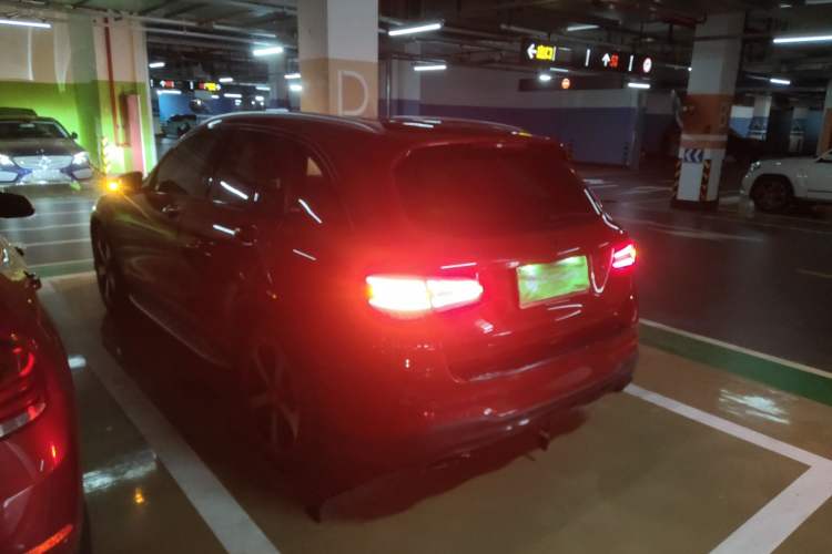 Used Mercedes-Benz GLC 2018 Facelift GLC 260 4MATIC Luxury Edition Rear Left 45 Deg