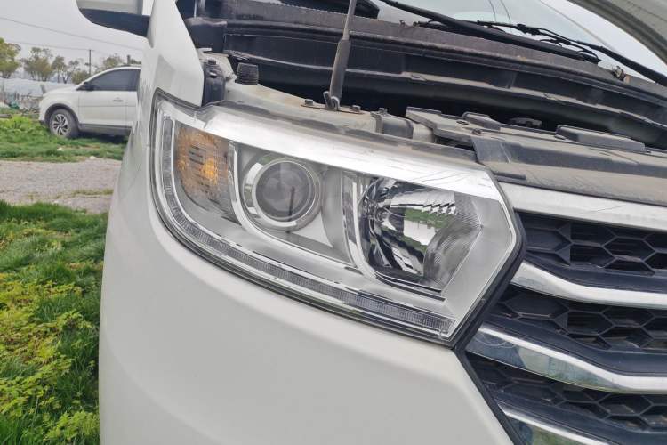 Used JAC Refine M3 2016 IKEA Edition 1.6L Luxury Smart Model
