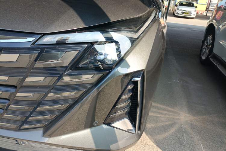 Used CHANGAN UNI-Z New Energy 2024 Blue Whale Smart Electric iDD 125km Excellence Model Left Front Headlight