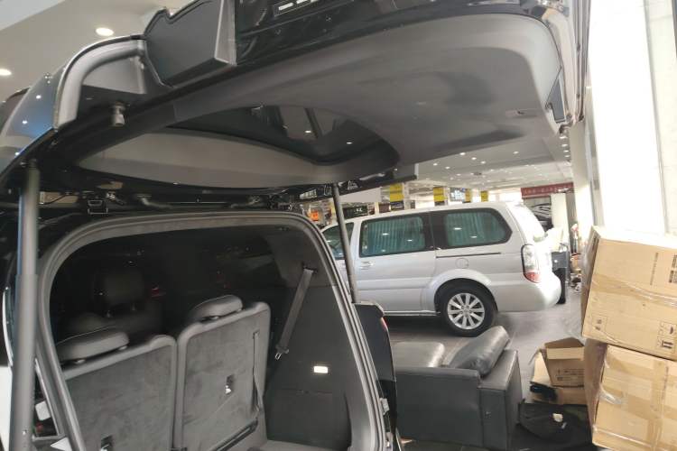 Used Zeekr 009 2024 Six-Seat Executive Version 4WD 108 kWh Trunk