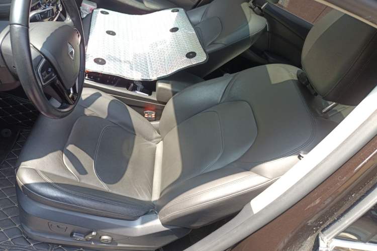 Used BORGWARD BX7 2016 28T Four-wheel Drive Luxury Edition 5 Seats Left Front Seat