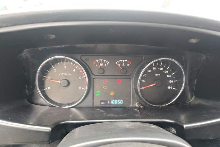 Used Isuzu Pickup 2015 2.8T Four-Wheel Drive 4JB1CT