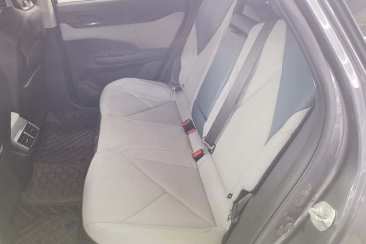 Used Changan UNI-V iDD 2023 ZhiDian iDD 1.5T 113km ZhiKu Model
