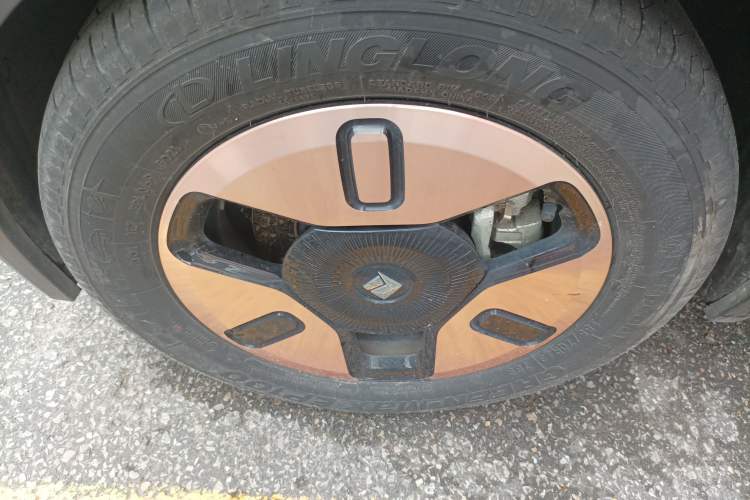 Used Baojun KiWi EV 2022 Artist Lite Edition Lithium Iron Phosphate Left Front Wheel Hub