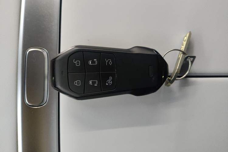 Used XPeng X9 2024 610 Long-Range Pro