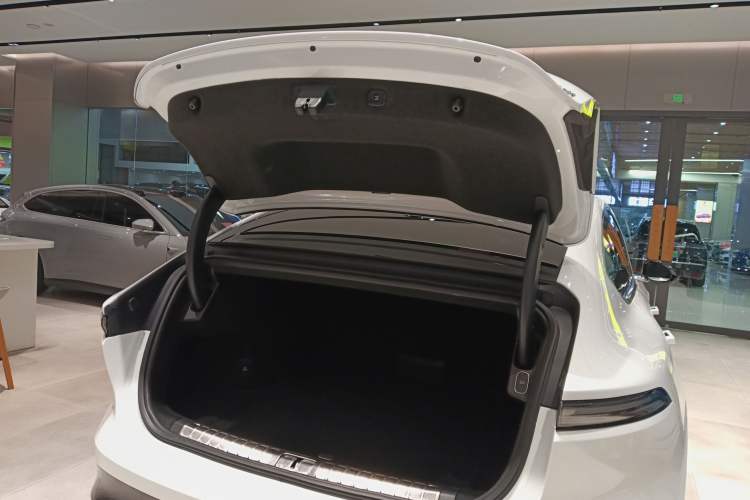 Used Nio ET9 2025 100 kWh