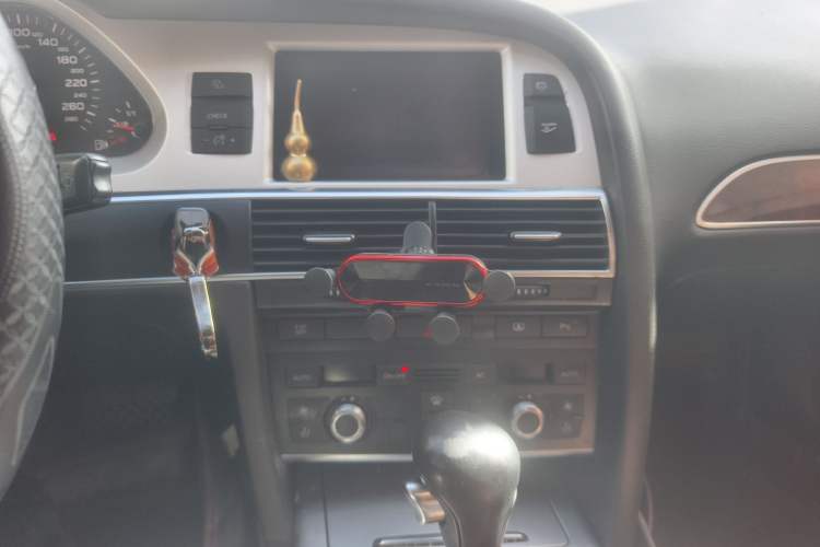 Used Audi A6L 2011 2.0 TFSI Automatic Standard Edition Audio And AC Panel