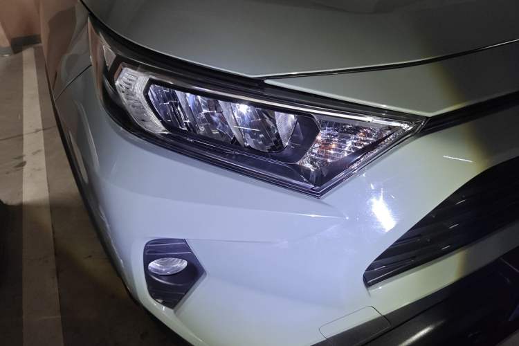 Used Toyota RAV4 2020 2.0L CVT Two-Wheel Drive Fashion Edition
