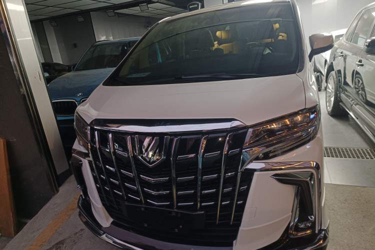 Used Toyota Alphard 2018 Revised Version 3.5L Premium Edition