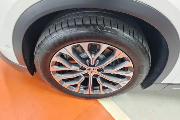 Used Nio ES6 2024 75 kWh Exterior 4