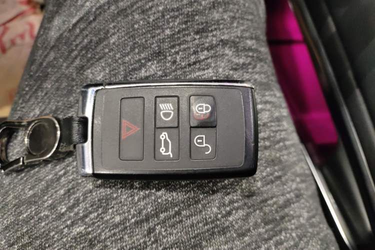 Used Jaguar F-PACE 2023 P250 HSE Interior 1