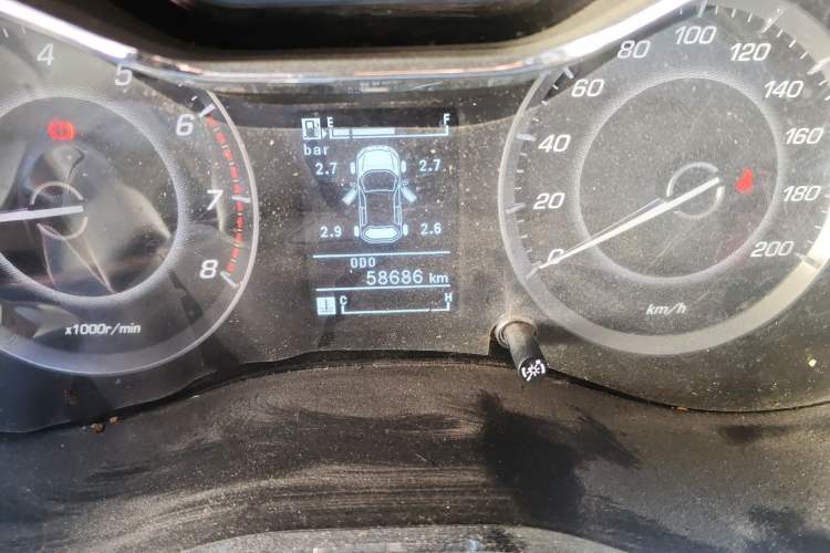 Used Baojun 560 2015 1.8L manual luxury version
