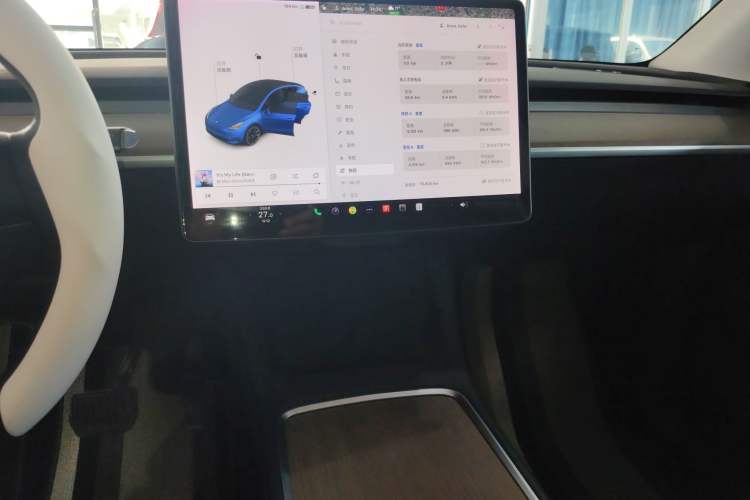 Used Tesla Model Y 2021 Long-Range All-Wheel-Drive Version Audio And AC Panel