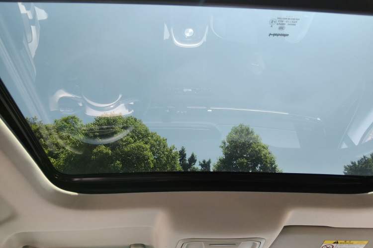 Used ORA Good Cat 2021 400km Standard Range Athena Edition Lithium-Ion Battery Headliner