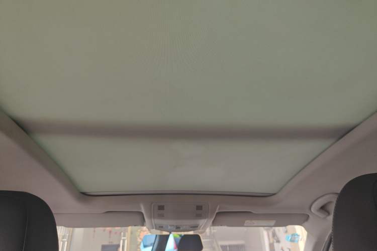 Used Volkswagen T-ROC 2019 230TSI DSG Two-Wheel-Drive Advanced Version China VI Standard Headliner