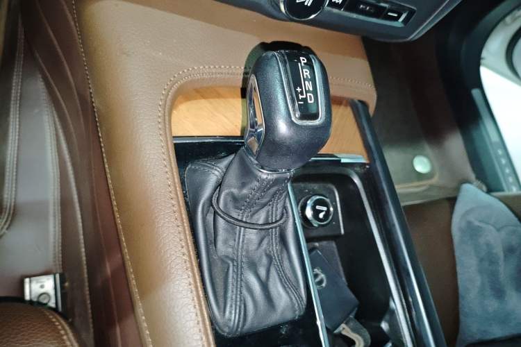 Used Volvo S90 2020 T5 Zhiyi Luxury Edition Gear Lever