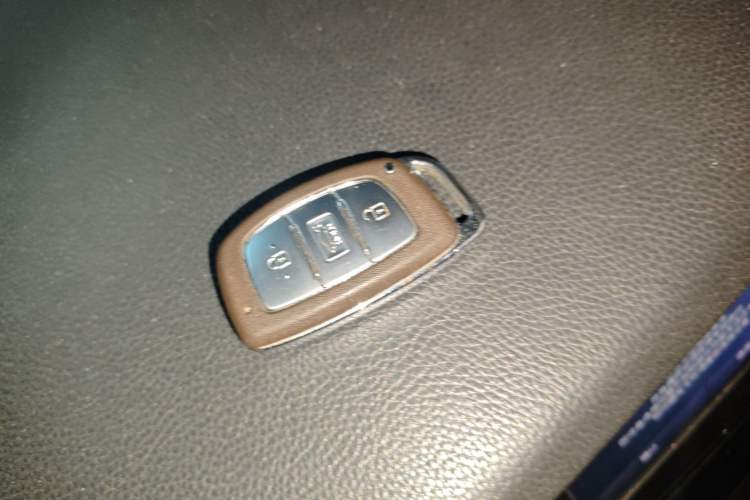 Used Hyundai Mistra 2016 1.8L Automatic Smart GLS Vehicle Key