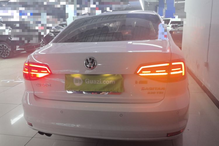 Used Volkswagen Sagitar 2017 230TSI Automatic Comfort Version
