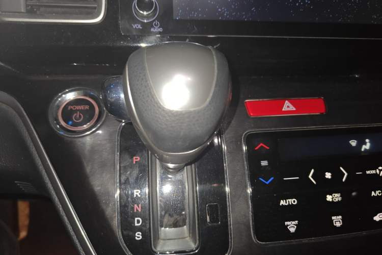 Used Honda Elysion 2019 2.0L Hybrid Luxury Edition
