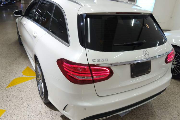 Used Mercedes-Benz C-Class 2015 C 200 station wagon Rear Left 45 Deg