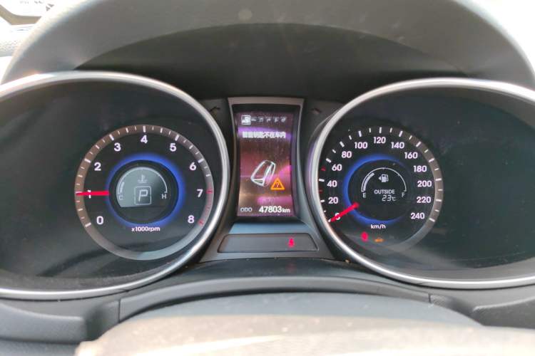 Used Hyundai Santa Fe Classic 2013 3.0L 4x4 Luxury Edition 7 Seats Euro V Instrument Cluster