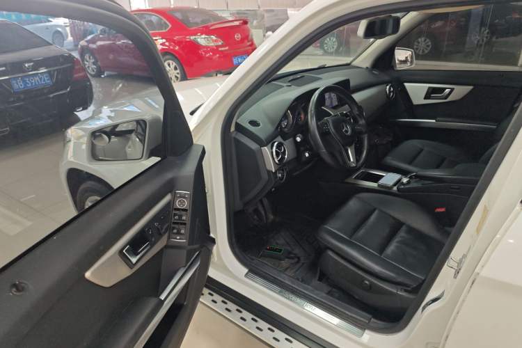 Used Mercedes-Benz GLK-Class 2014 GLK 260 4MATIC Dynamic Model
