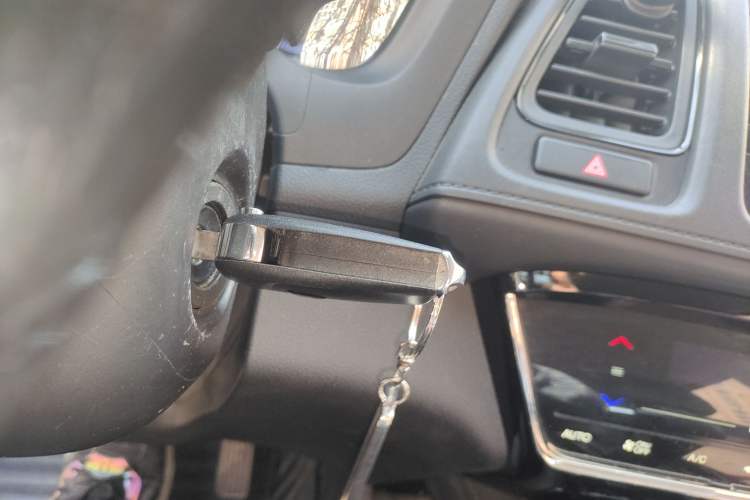 Used Honda Vezel 2019 220 TURBO CVT Elite Edition China VI Vehicle Key