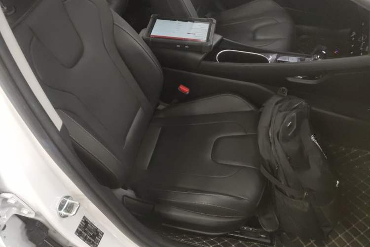 Used Hyundai Elantra 2022 1.5L CVT LUX Prestige Edition