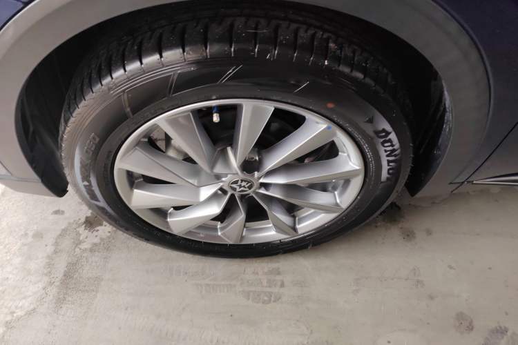 Used Venucia Star 2023 260T Starful Achievement Edition Pro