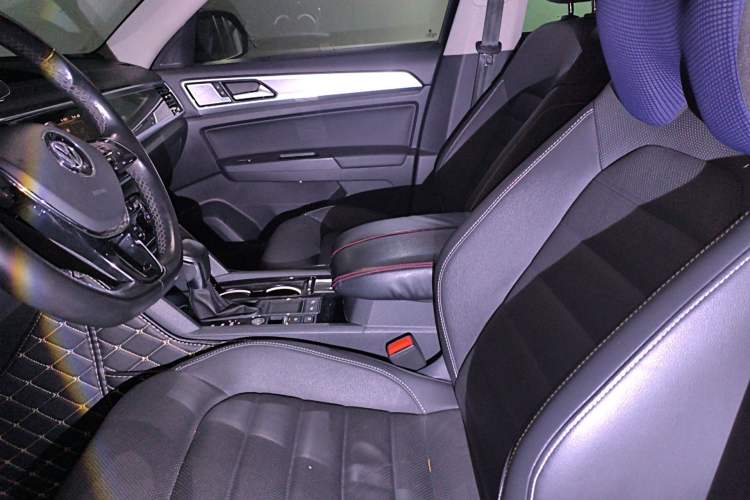 Used Volkswagen Teramont 2019 330TSI Two-Wheel-Drive Luxury Edition China VI Standard
