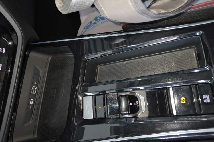 Used Volkswagen Lamando 2024 Lavida L 280TSI DSG Cool & Spicy Edition
