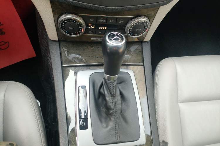 Used Mercedes-Benz C-Class 2010 C 200 CGI Fashion Model
