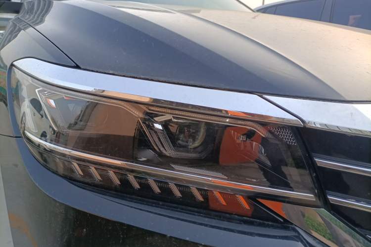 Used Volkswagen Passat 2020 330TSI Luxury Edition China VI
